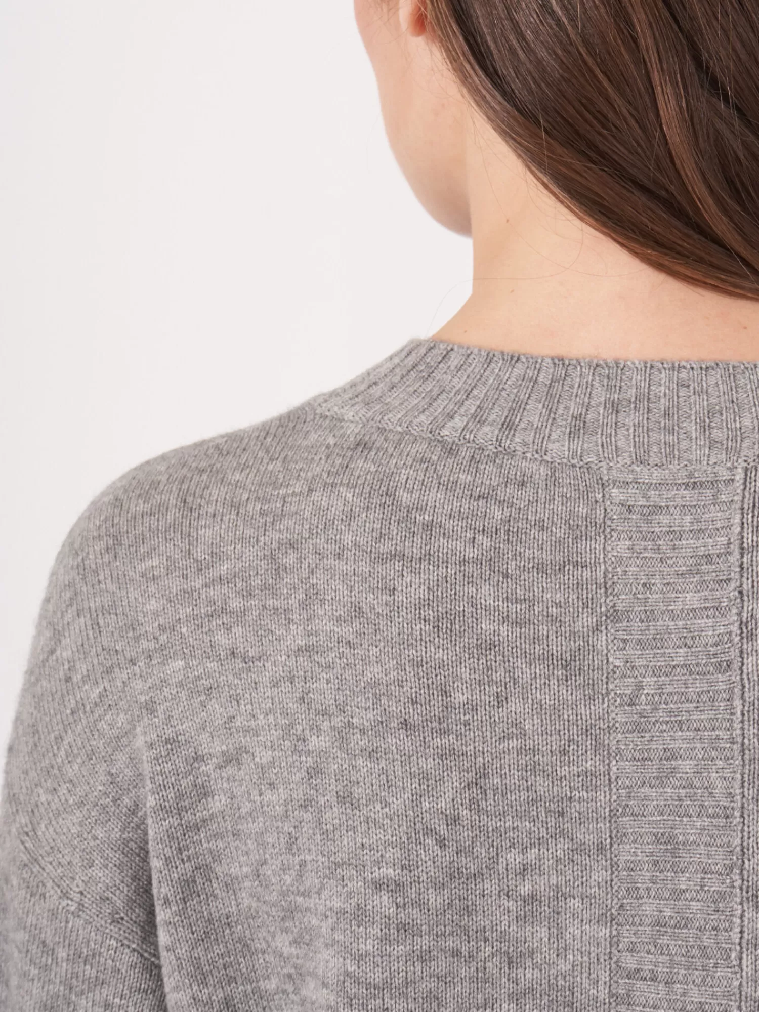 Hot Basic Trui Met Ronde Hals En Split Op De Rug Dames Truien